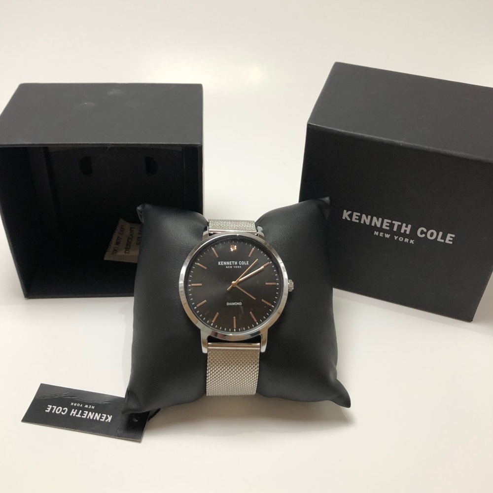 💥SOLD💥Kenneth Cole watch - Picture 2 of 6